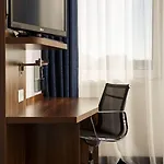 Express By Ihg Hotell