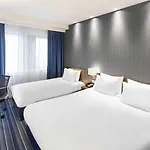 Express By Ihg Hotell