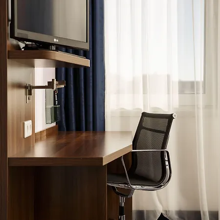 Express By Ihg Hotel