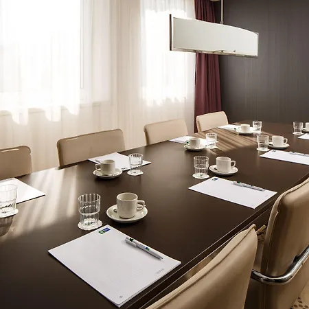 Express By Ihg Hotel