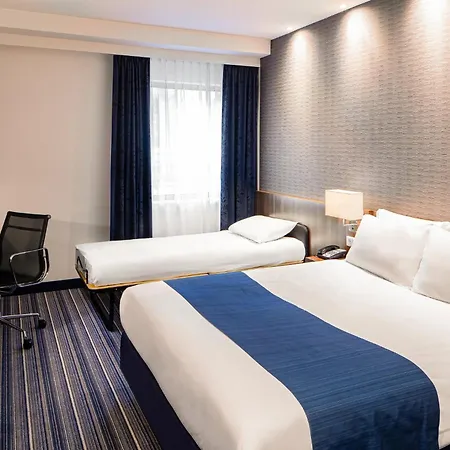 Express By Ihg Hotel
