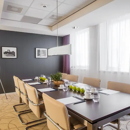 Express By Ihg Hotel