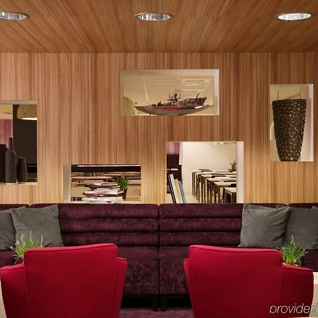 Express By Ihg Hotel 3*