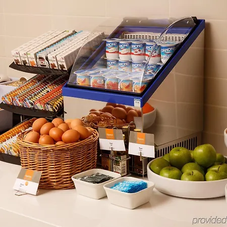 Express By Ihg Hotel