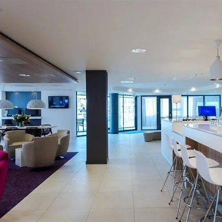 Express By Ihg 호텔