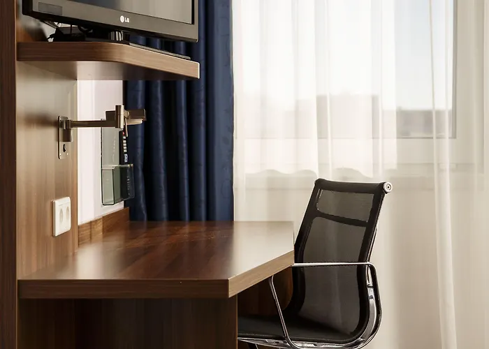 Express By Ihg Hotel