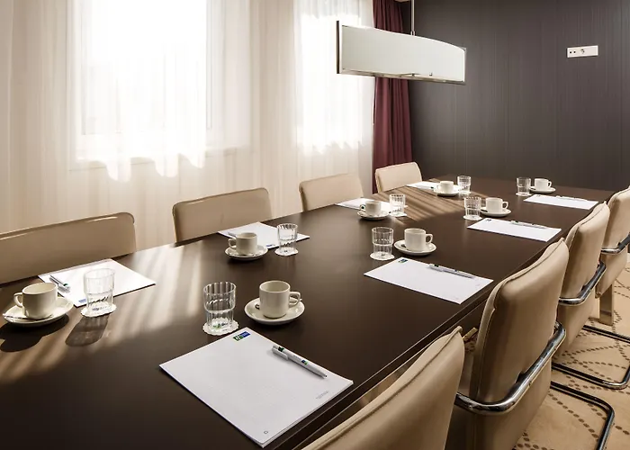 Express By Ihg Hotell