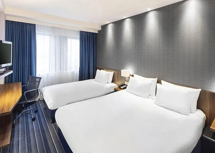 Express By Ihg Hotell