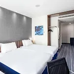 Express By Ihg 3*